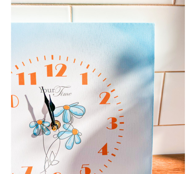 06-115 Годинник настінний Дитячий на полотні Тенісистка 28*28см - фото 2