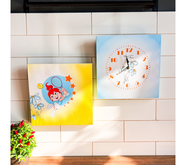 06-115 Годинник настінний Дитячий на полотні Тенісистка 28*28см - фото