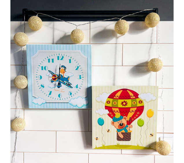 06-117 Годинник настінний Дитячий на полотні Льотчик 28*28см - фото