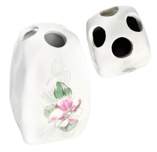 888-130/4 Підставка для зубних щіток Квітковий барельєф (без подарункової упаковки) - фото