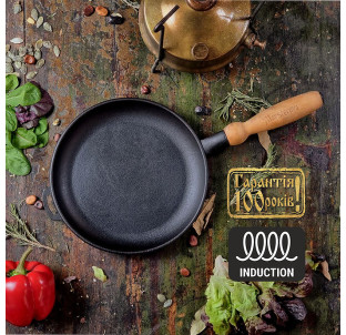 220-25 Сковорода млинцева чавунна 22*2,5см, з дерев'яною ручкою - фото