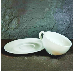 13641-02-00  Чашка з блюдцем біла (чашка-320 мл,блюдце-18 см)(варіант) - фото