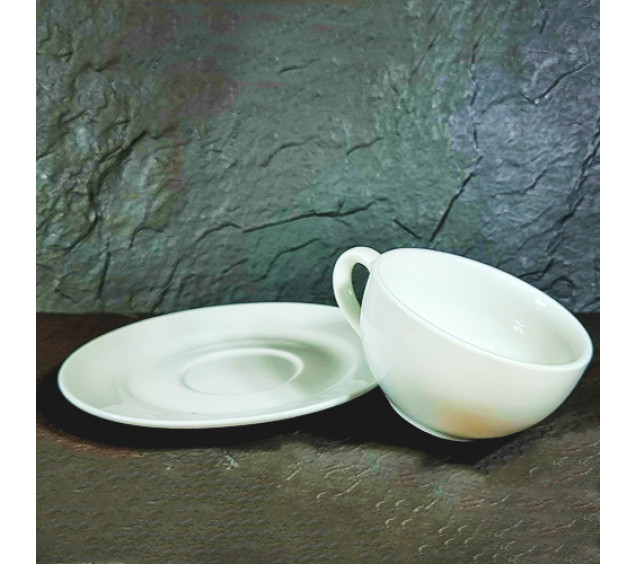 13641-02-00  Чашка з блюдцем біла (чашка-320 мл,блюдце-18 см)(варіант) - фото